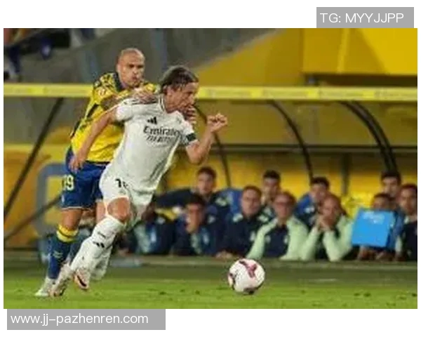 皇马受够了维尼修斯的出格行为,准备明夏将其出售 皇马受够了维尼修斯的出格行为,准备明夏将其出售